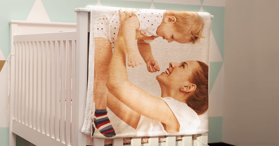 Picture of mother and child on photo blanket